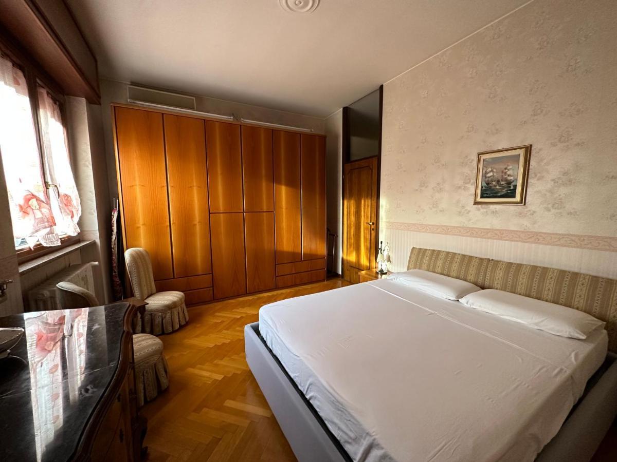 Dehomes - Two Bedrooms, Terrace, Wi-Fi, Tram To Centre & Rho Fiera ミラノ エクステリア 写真