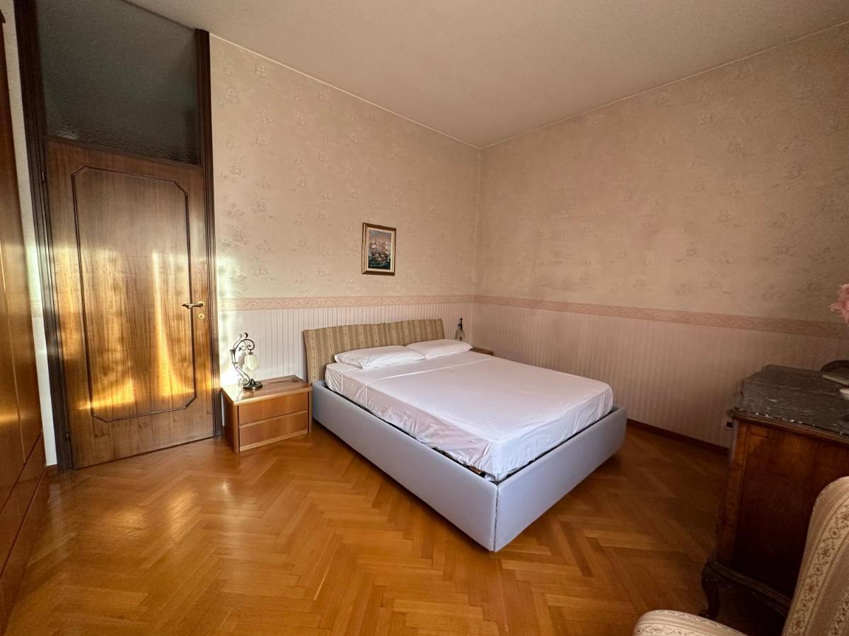 Dehomes - Two Bedrooms, Terrace, Wi-Fi, Tram To Centre & Rho Fiera ミラノ エクステリア 写真