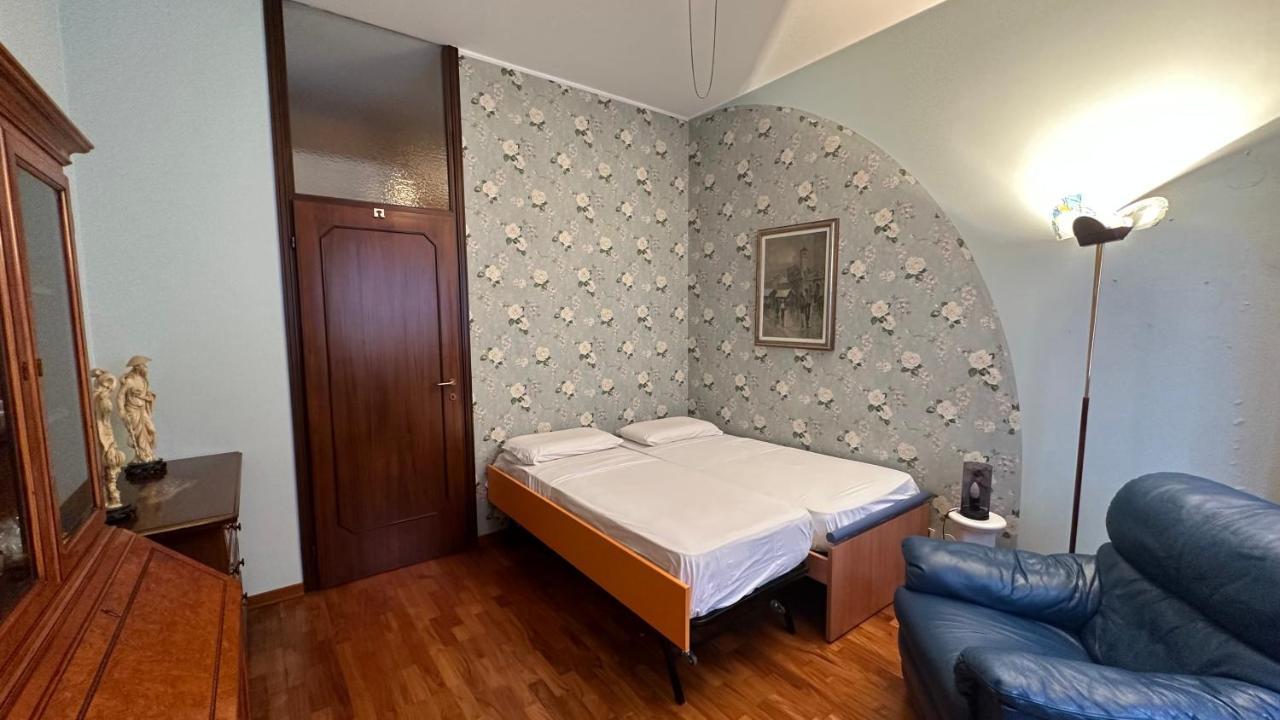 Dehomes - Two Bedrooms, Terrace, Wi-Fi, Tram To Centre & Rho Fiera ミラノ エクステリア 写真
